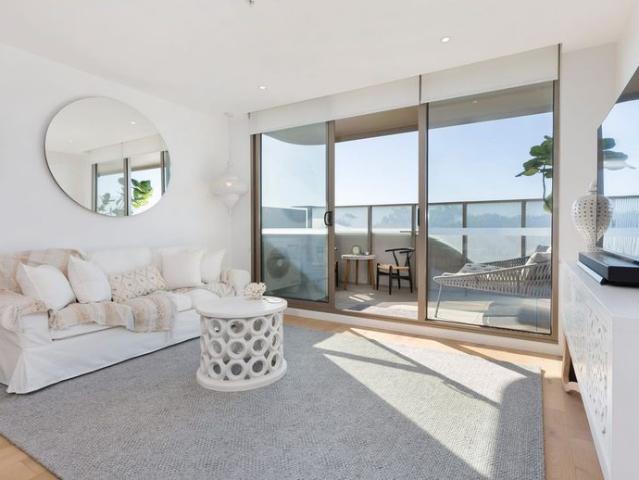 Iconic Miramar Fully Furnished 6–12 Month Lease available
