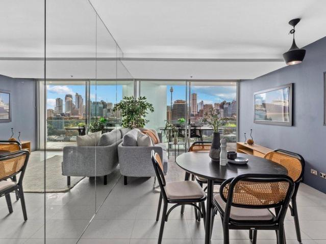 Iconic Sydney Opera, Harbour Bridge & Skyline Views from 'Top of The Town'
