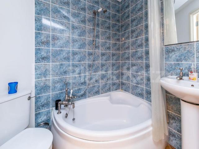 Iconic Paramount warehouse conversion located a few minutes to Farringdon