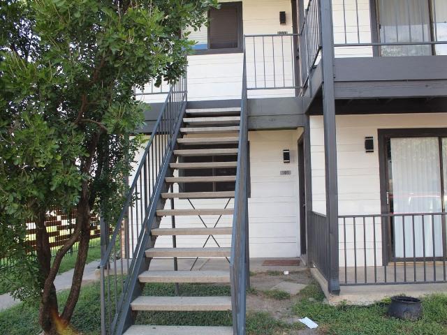 IConic Round Rock 1 Bedroom Apartment for Rent at 105 Gattis School Rd, Round Rock, TX 78664