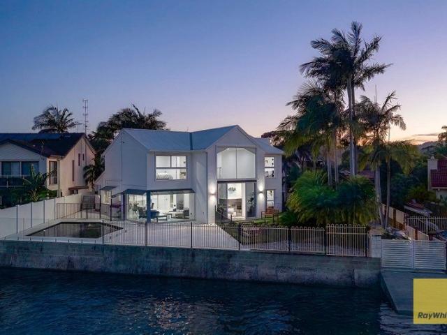 Iconic Waterfront Residence