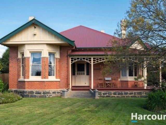 Prestigious address with Breathtaking River Views