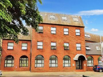 Icknield House, 40 West Street, Dunstable LU6, 1 bed flat to rent, £995 pcm | PrimeLocation