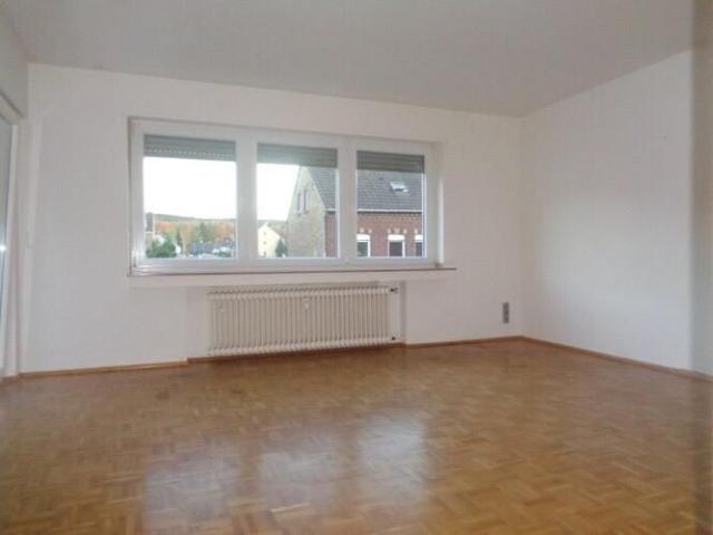 IBF Immo + Wunderschöne 2 ZKDB mit Balkon in Stolberg Mausbach!