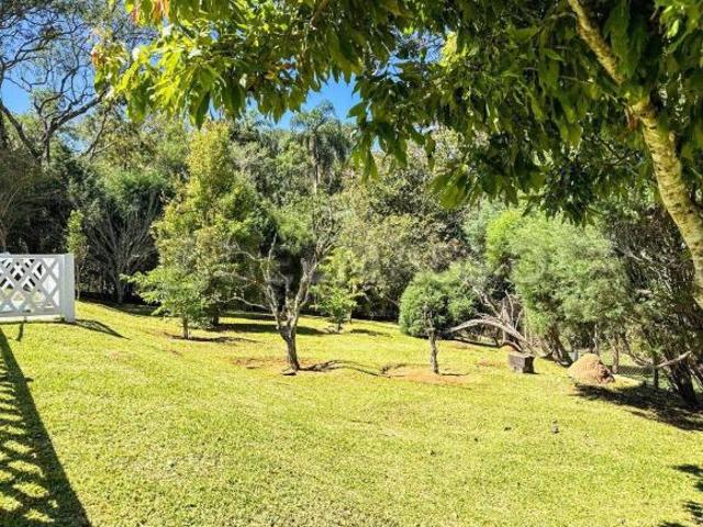 Ibiúna/SP Casa de campo em condomínio de alto padrão com muita privacidade!