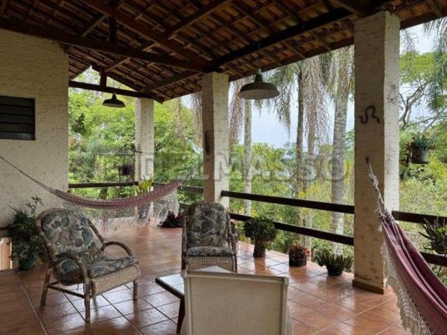 Ibiúna/SP Chácara em Condomínio com Vista para a Represa!