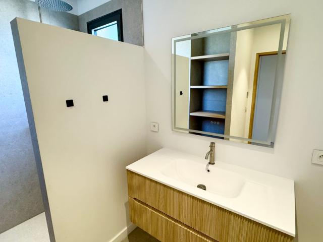 IBS BLAQUE LUYNES VILLA NEUVE 130M² PISCINE