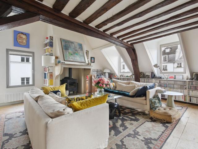 ID382 Stunning Duplex/Place des Vosges