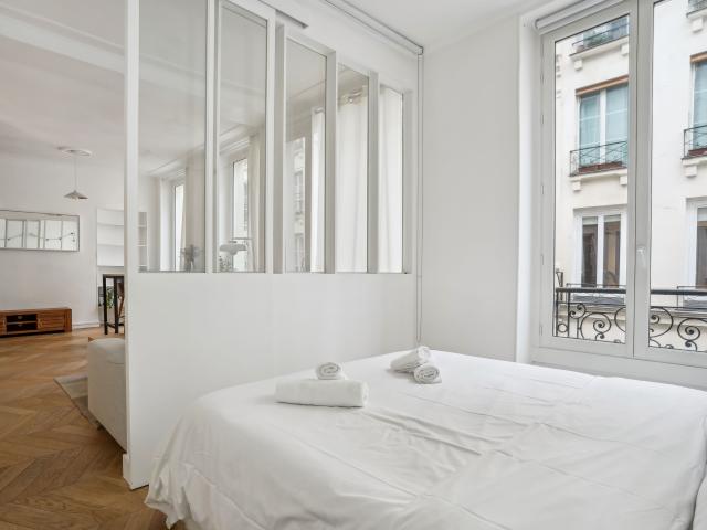 ID392 Cozy 2 bedroom flat in Rue Mandar/Montorgeuil