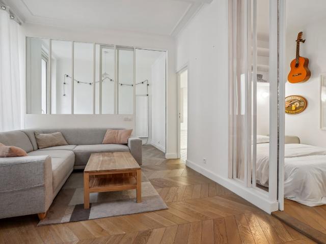ID392 Cozy 2 bedroom flat in Rue Mandar/Montorgeuil, Paris Amsterdam Apartments for Rent