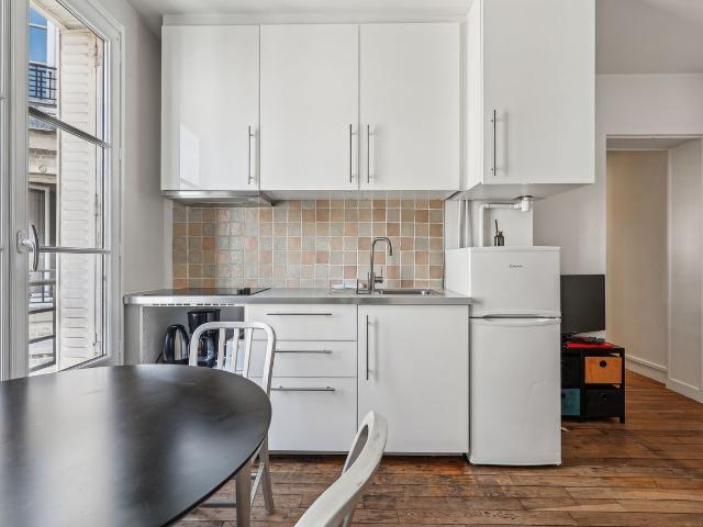 ID 400 Meuniers near Bercy Area, Paris Amsterdam Apartments for Rent