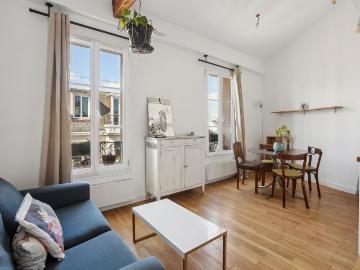 ID 413 renovated apartment in rue Piat, Paris Amsterdam Apartments for Rent