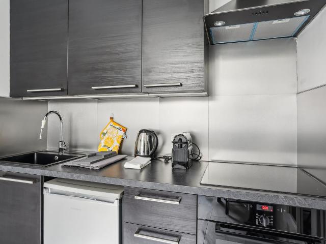 ID 414 Cozy studio Rue Cambodge, Paris Amsterdam Apartments for Rent