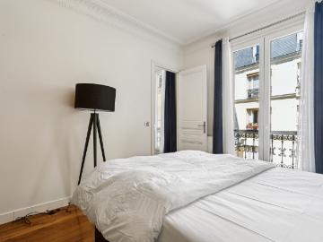ID 426 Bright apartment in Mathurin Regnier