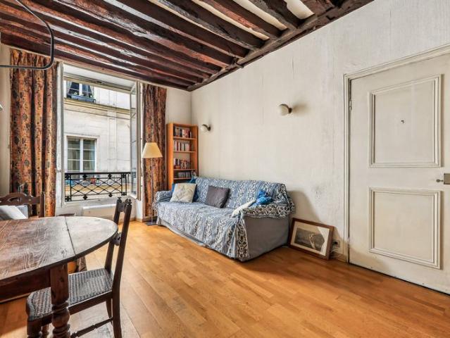 ID 1071 Ile Saint Louis / rue Saint Louis en l'Île, Paris Amsterdam Apartments for Rent