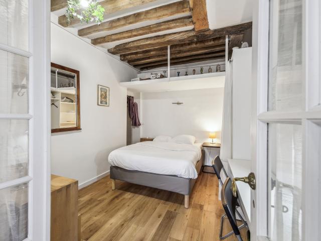ID 397 entire 2 bedroom apartment in Rue Saint Sauveur / Montorgueil 2nd arrondissement