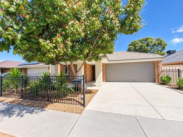 Ideal 4 Bedroom Family Home in Smithfield Plains