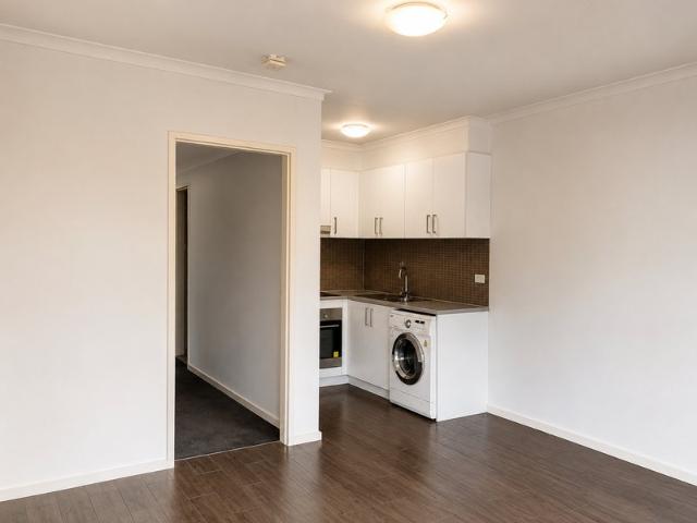 Ideal 1 bedroom unit