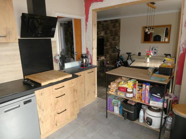 Idéal 1er achat ! A vendre SAINT CÉRÉ 46400 maison de ville 5 pièces 3 chambres avec garage et jardin