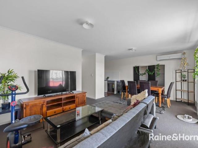 Ideal 2 Bedroom Townhouse