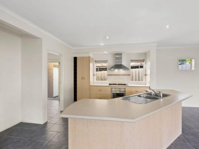 IDEAL THREE BEDROOM FAMILY HOME
