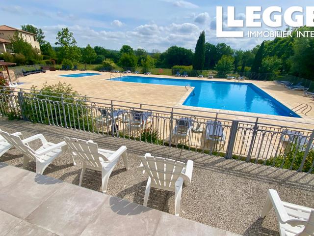 Idéal vacances et/ou investissement ! À 5 min du canal du Midi, appartement dans résidence avec terrasse