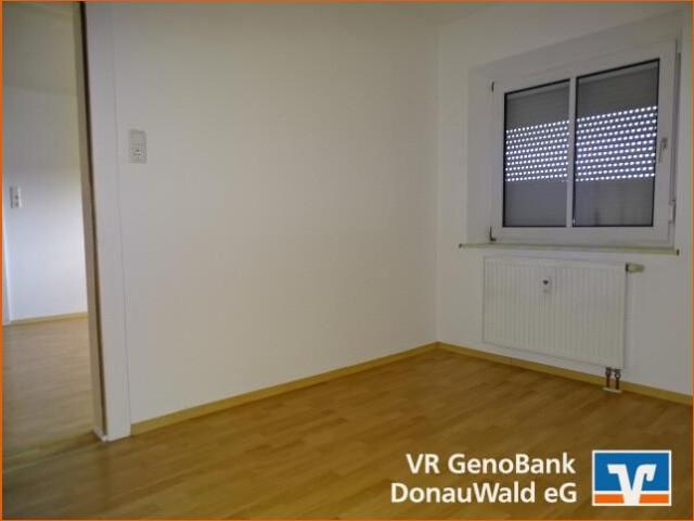 Ideal zentral! Bis zum 30.05.26 top renovierte 2 Zi. Altbauwohnung zu vermieten in Zwiesel