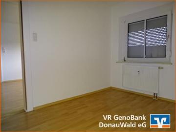Ideal zentral! Bis zum 30.05.26 top renovierte 2 Zi. Altbauwohnung zu vermieten in Zwiesel