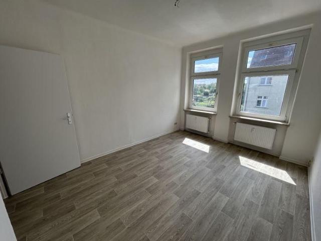 Ideal als erste eigene Wohnung! Helle 2 Zimmer Wohnung!