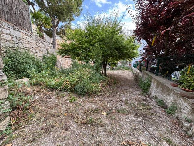Ideal Constructores o inversores. Venta de una CASA O EDIFICIO en Santa Coloma de Queralt