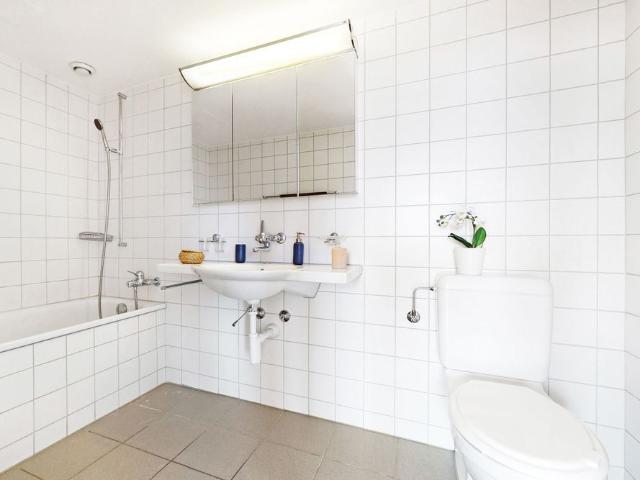 Ideal maisonette apartment for commuters or frequent travelers!