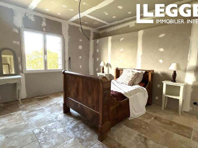 Idéal famille ou investissement: maison + grange à 3 min de Vergt