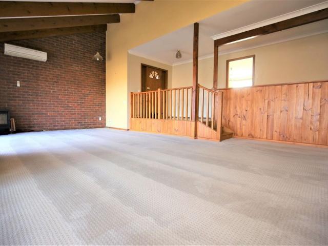 IDEAL FAMILY HOME!