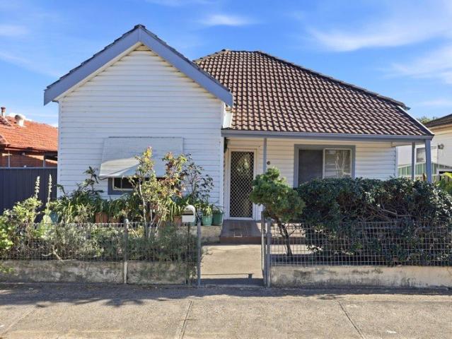 Ideal family home with lot of potential