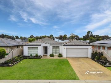Ideal Family Home with Space for Everyone