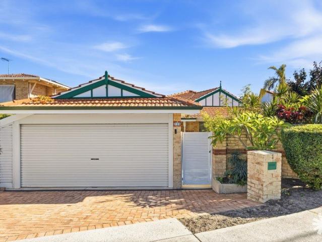 IDEAL FAMILY HOME IN COMO