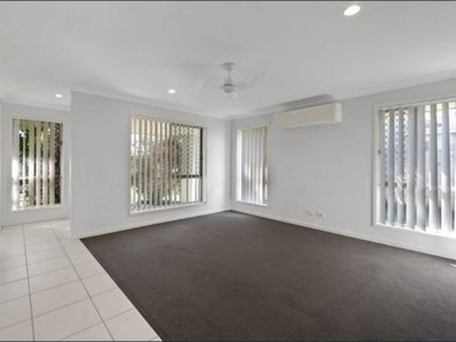 IDEAL FAMILY HOME IN DESIRABLE RURAL VIEW LOCATION