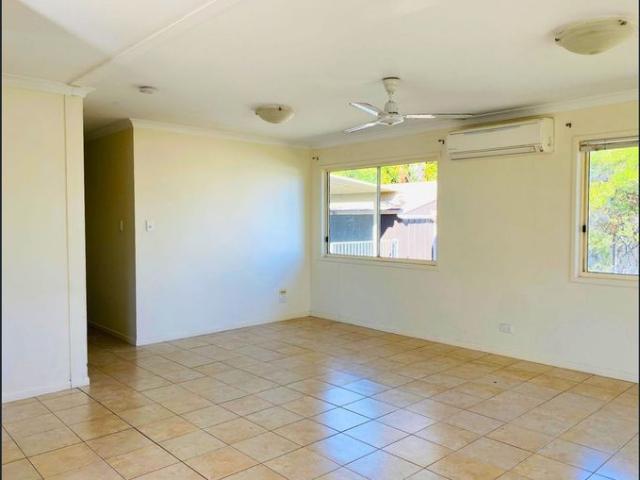IDEAL FAMILY HOME IN EXCELLENT CONDITION – MODERN 4 BEDROOM HOME WITH DOUBLE BAY SHED!