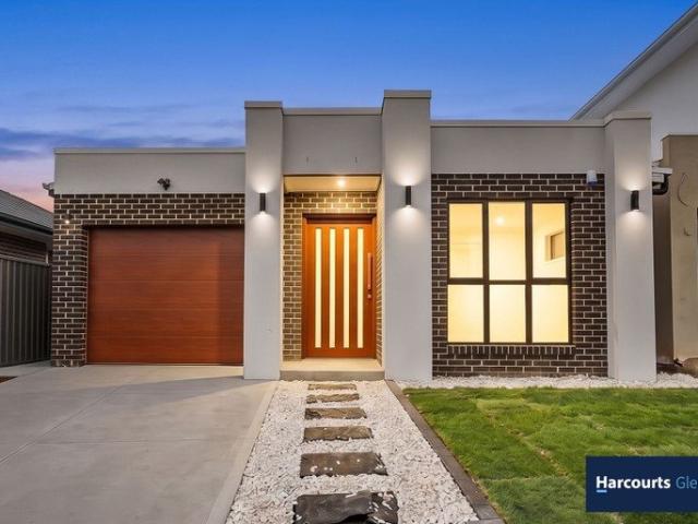IDEAL FAMILY HOME IN FAST GROWING SOUTH WEST POCKET || Rental Return $1000 Per Week
