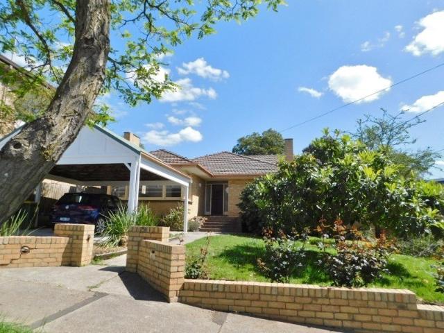 IDEAL FAMILY HOME IN PRIME LOCATION