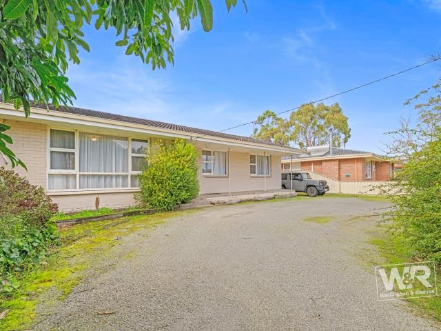 IDEAL FAMILY LIVING IN PRIME LOCATION