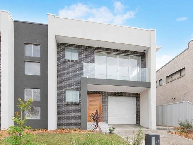 Deposit Taken Ideal Family Retreat: Spacious Living & Serene Surroundings