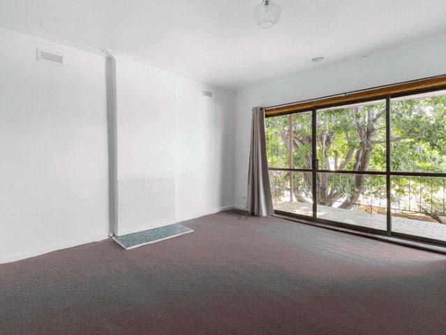 Ideal Family Townhouse in a Sought After Pocket