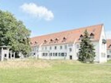 Ideal für die kleine Familie: 4 Zi. Whg. im Kleinformat