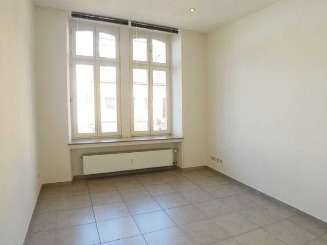 Ideal für eine Familie – Renovierte 4 Zimmer Wohnung mit Einbauküche und TG, Trier Innenstadt