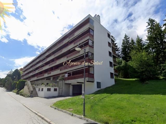 Tolle Investitionsmöglichkeit Schöne Wohnung mit 3,5 Zimmern südlich in einer ruhigen Gegend in Crans