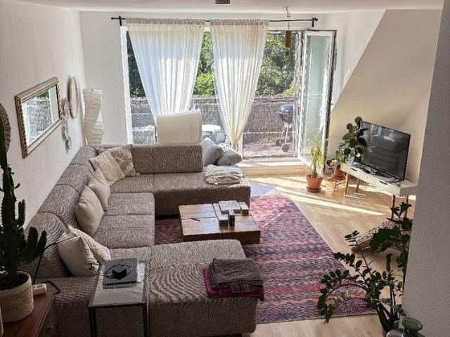 Ideal für junge Paare: große Maisonette Wohnung mit Sonnenbalkon in Neuss Uedesheim
