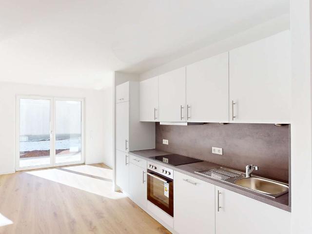 Ideal für Singles oder Paare: 2 Zimmer Wohnung mit EBK und Balkon