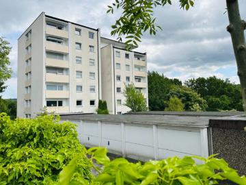 Frisch renovierte Wohnung mit neuer Küchenzeile über den Dächern Gevelsbergs