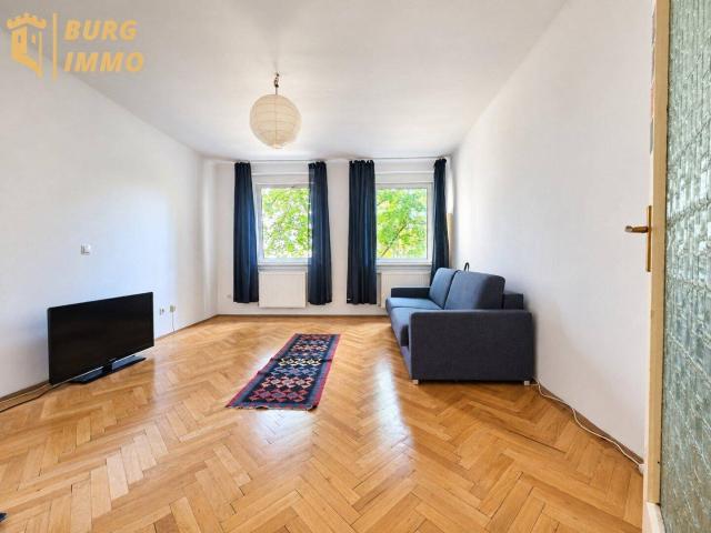 Ideal für Studium, Beruf und Alltag – großzügige 2,5 Zimmer Wohnung mit separater Wohnküche